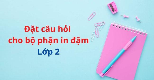 Một người mẹ đang cùng con học bài tập đọc Tiếng Việt lớp 5, hỗ trợ trả lời câu hỏi